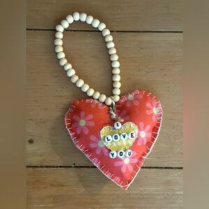 I love you puffy heart decor